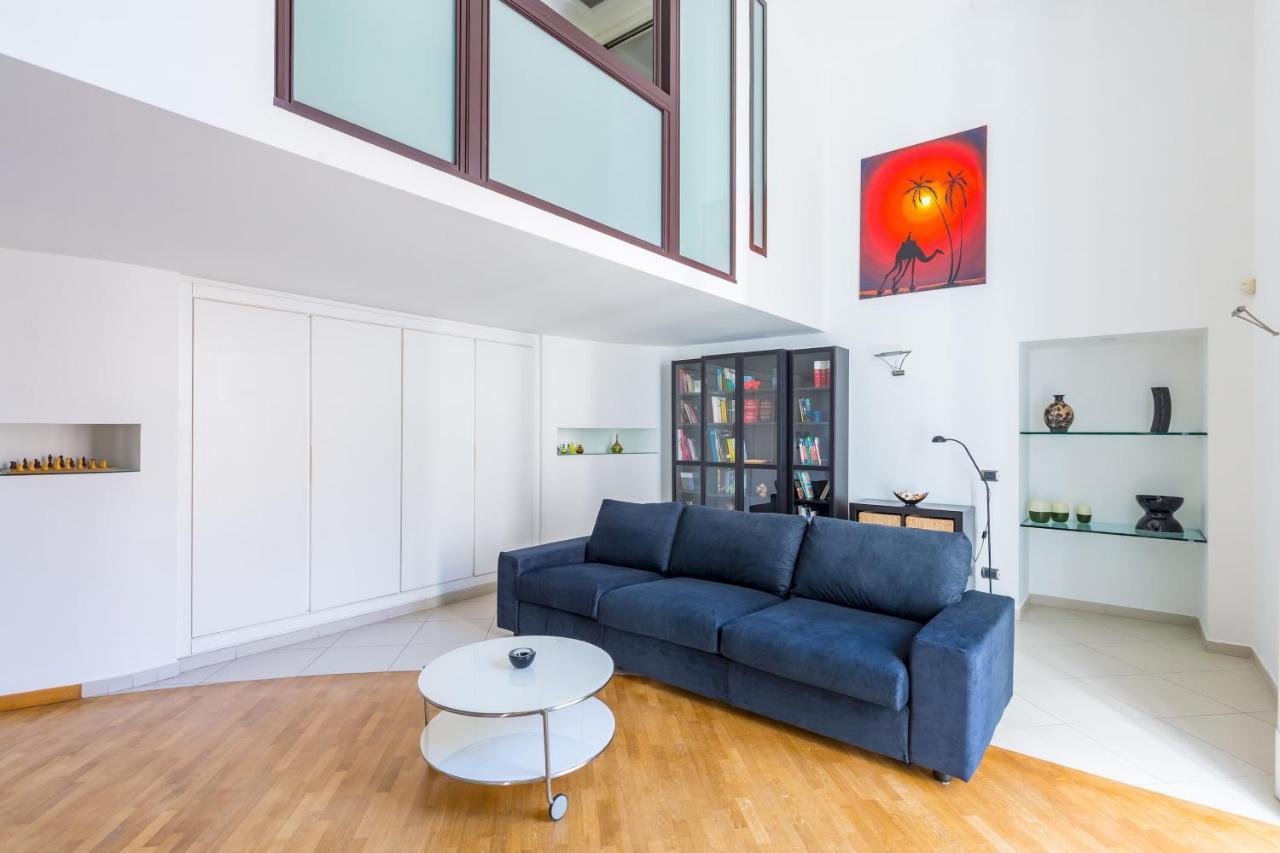 Design & Studio Duplex At National Museum Naples Extérieur photo