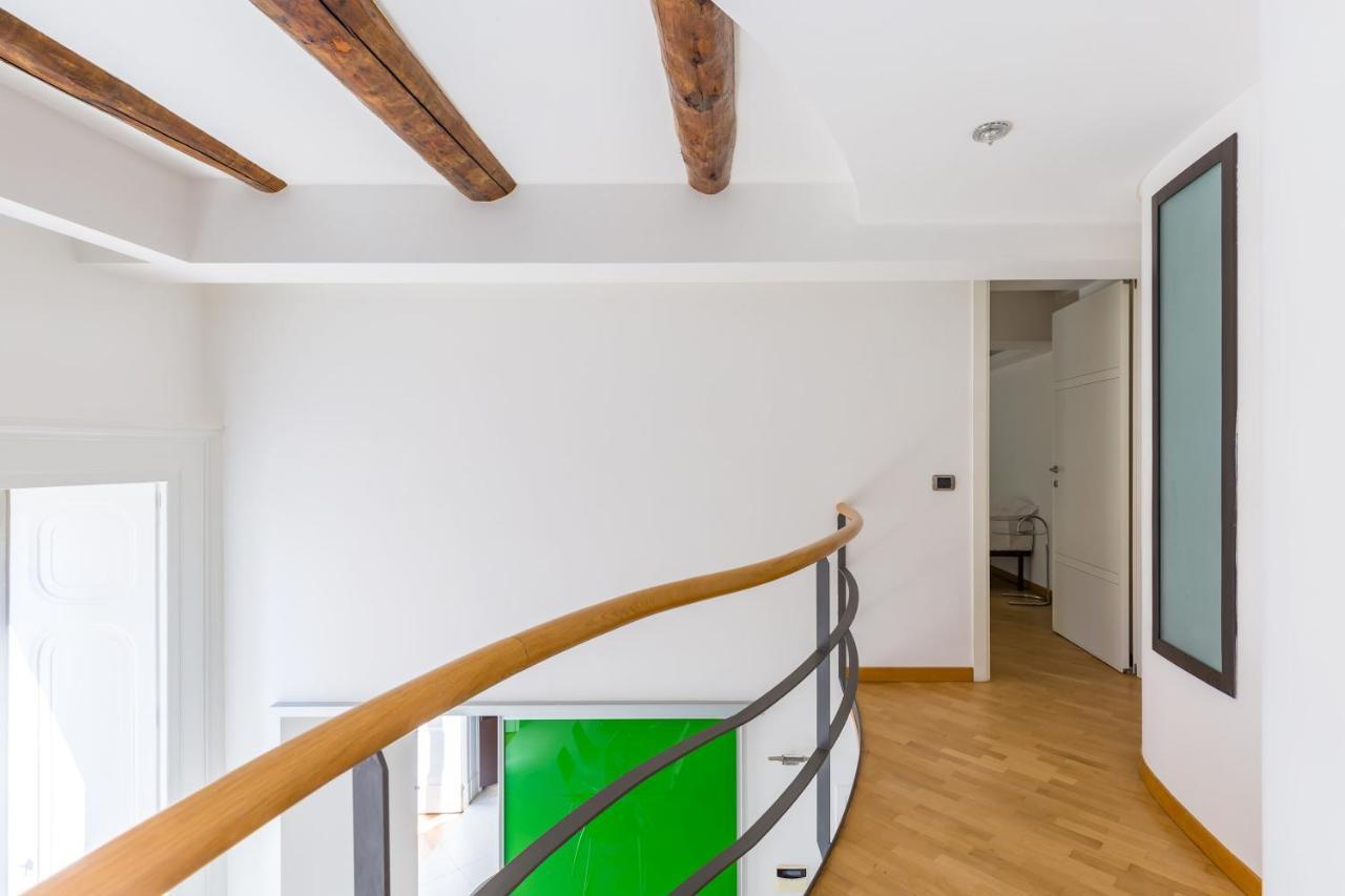Design & Studio Duplex At National Museum Naples Extérieur photo