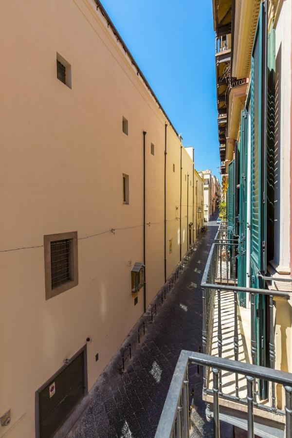 Design & Studio Duplex At National Museum Naples Extérieur photo
